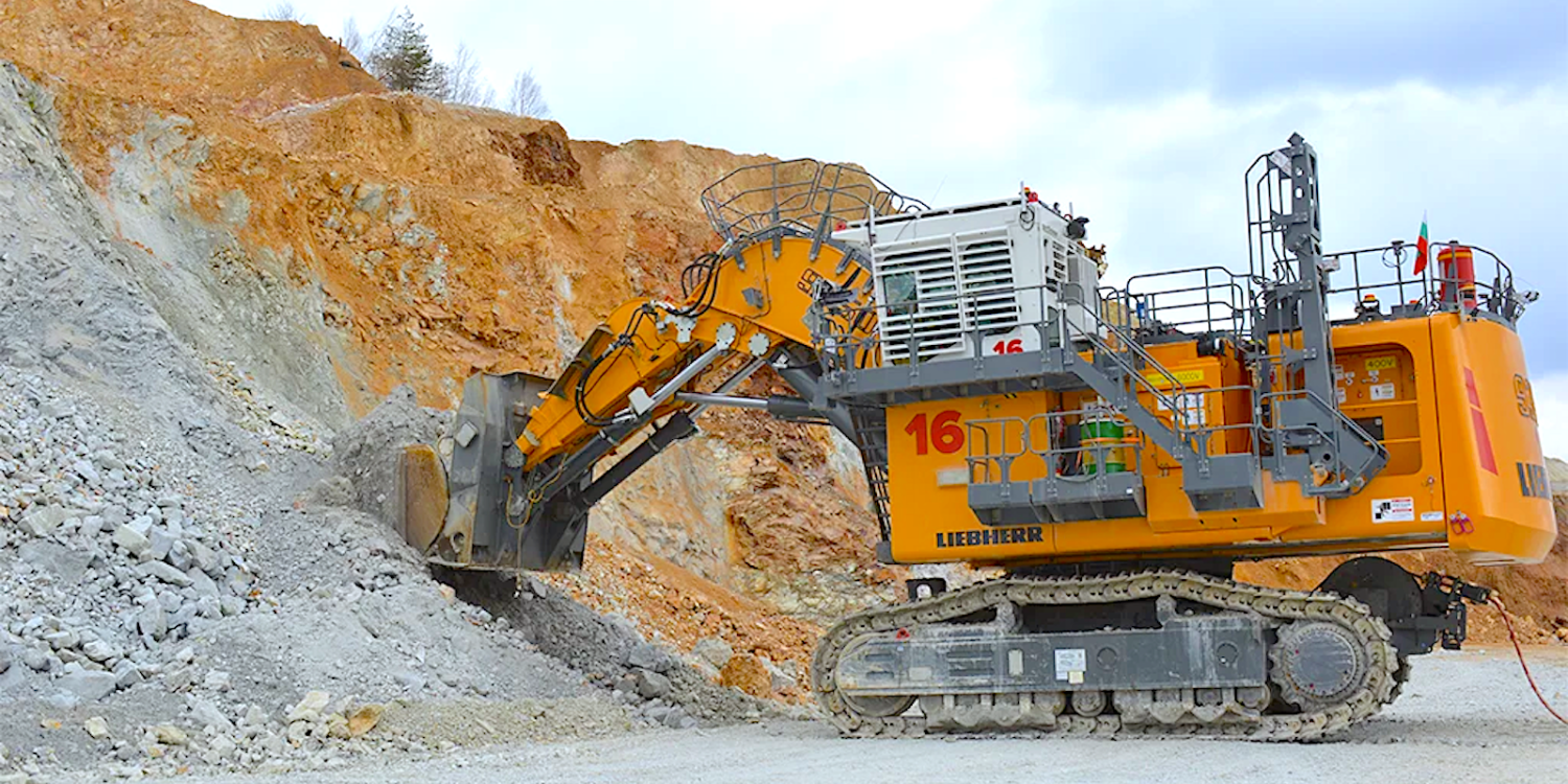 Liebherr delivers HUGE electric excavator to Bulgarian copper mine