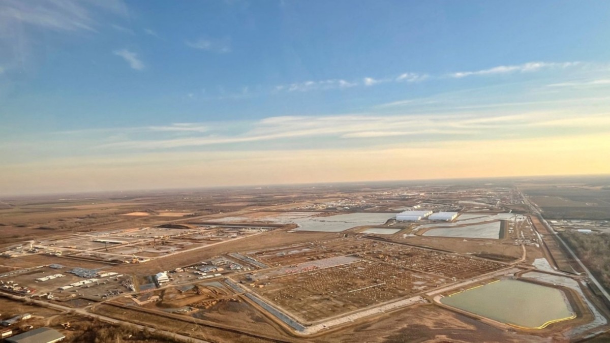 Meta is backing 10 gas plants – and just quit a global renewables pledge