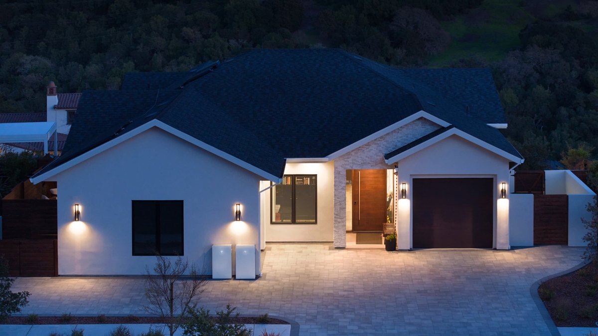 Tesla, Tesla Electric launches $35/month Powerwall whole-home backup lease