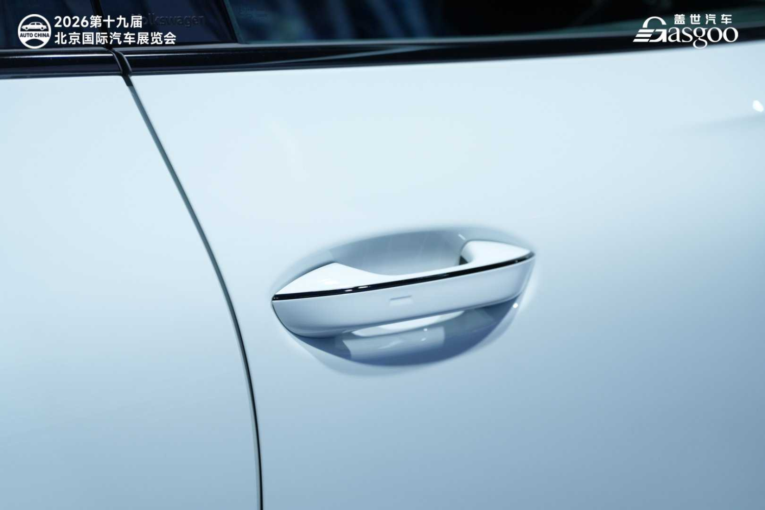 Complaints over OTA Battery Locking Surge; MIIT Summons 8 NEV Makers