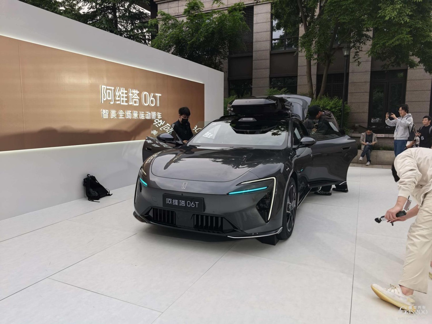 Avatr Launches Two Models as High-End Electric Sedan Market Enters Refined Competition