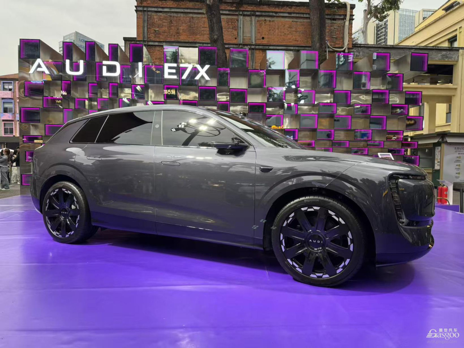 Audi E7X Presales Start at 289,800 Yuan, Offering 109 kWh Battery and 751 km Range Variants