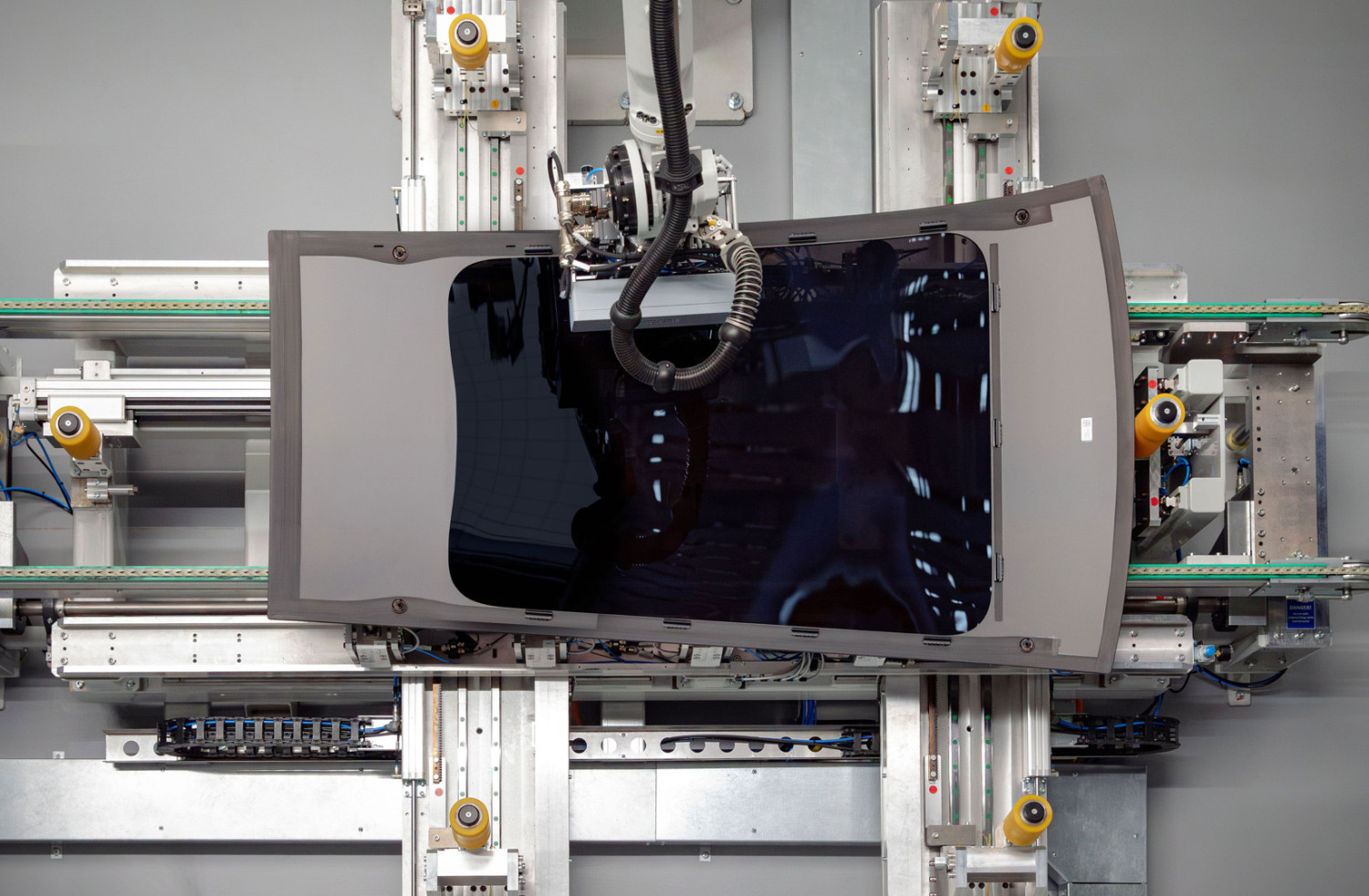 Increasing investment in the fixed glass roof market, Webasto plans to establish a joint venture with a Chinese glass manufacturer