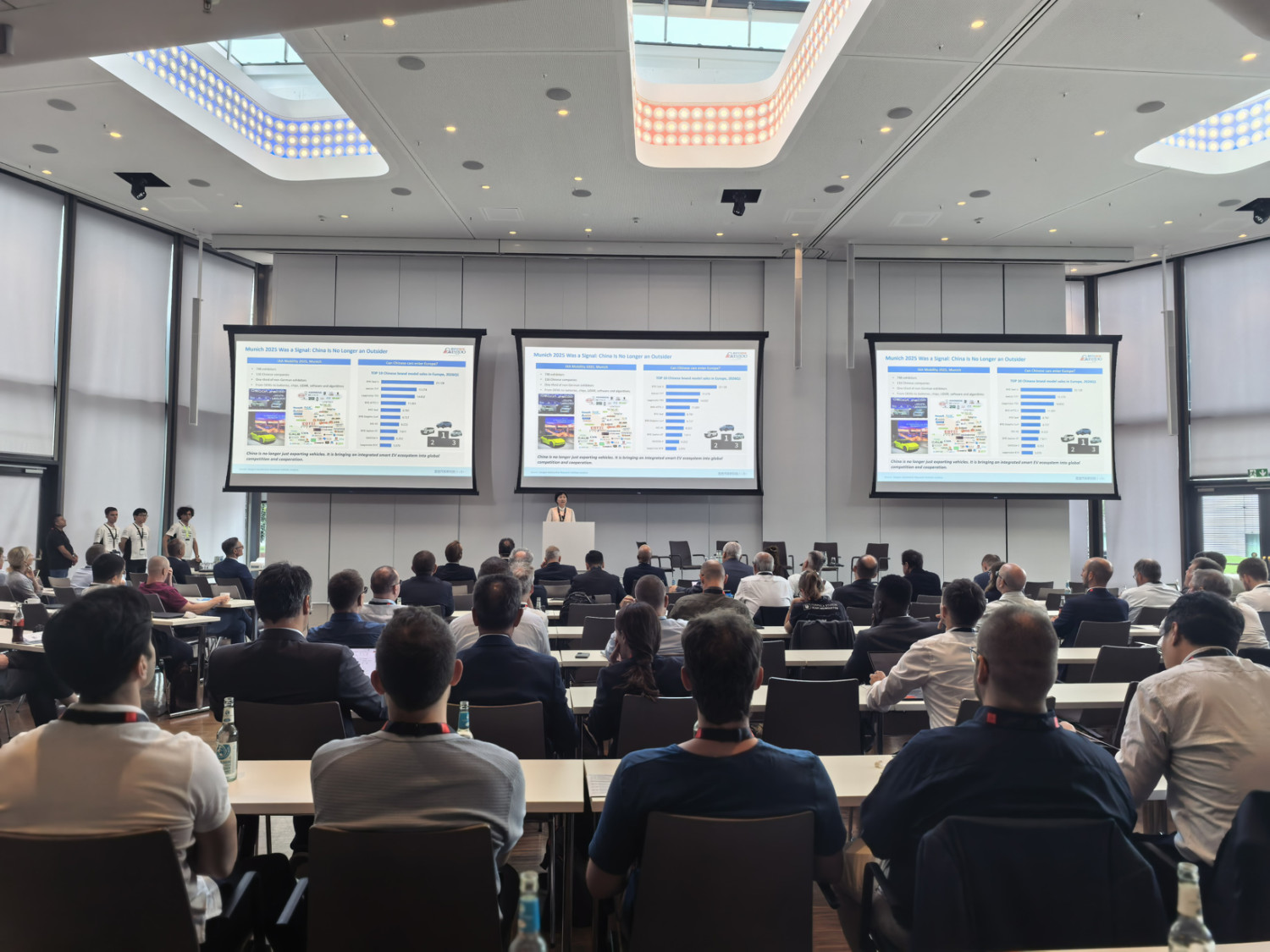 Gasgoo CEO Xiaoying Zhou speaks at the 2026 Stuttgart International Symposium on Automotive and Powertrain Technology