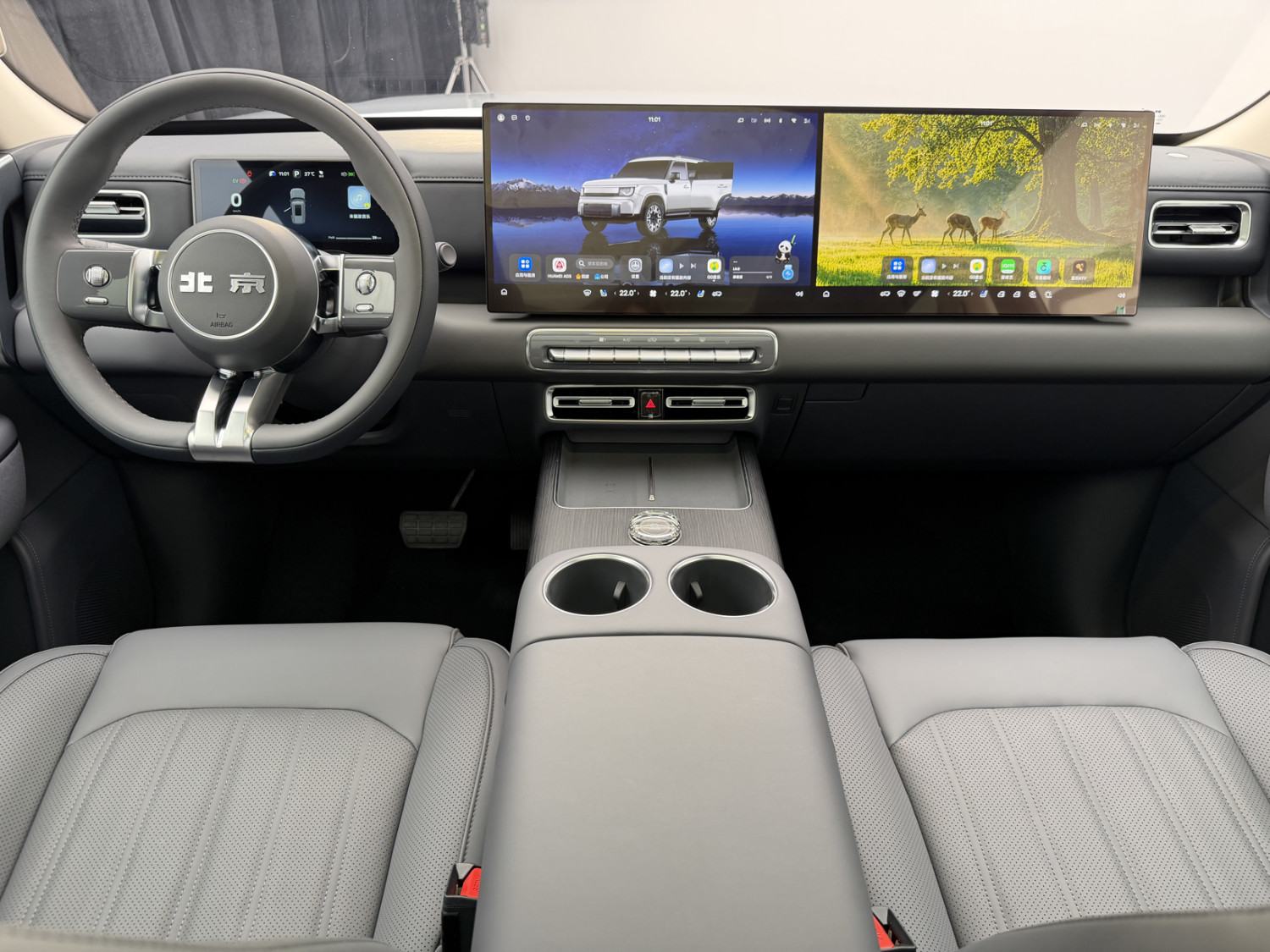5-meter-class large vehicle + Huawei smart driving, can BAIC Xingtang 5X challenge Titanium 7?