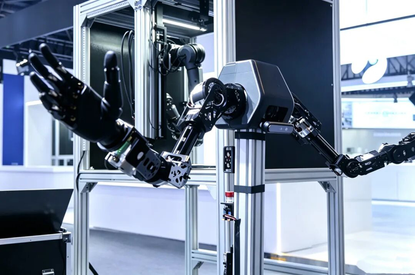 From Unscrewing Bolts to Running Tasks, OYMotion Technologies Aims to Train 