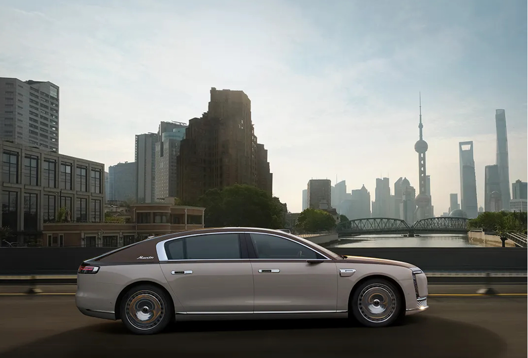 Huawei Makes a Move in the Million-Yuan-Class MPV Segment, Has the Disruptor Arrived?