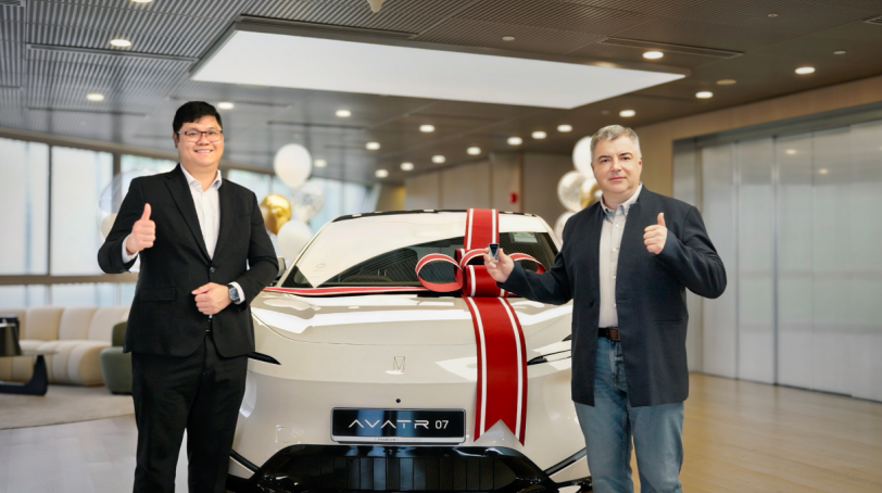 Avatr Delivers 100,000th 07 to Nobel Laureate in Singapore