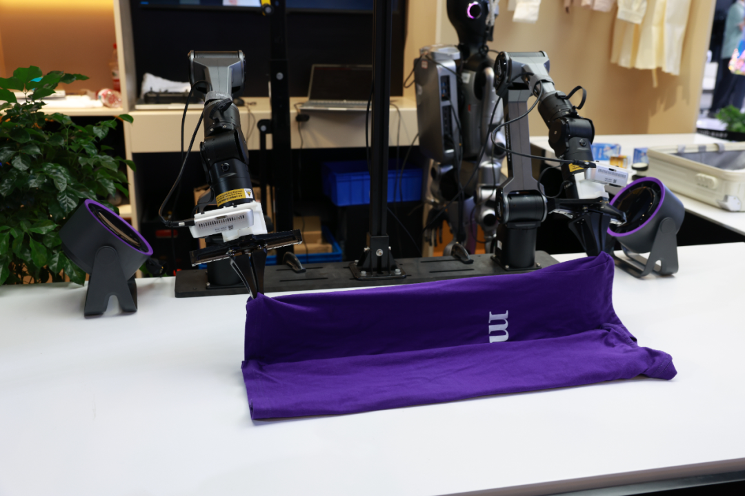 WAIC 2026 | MagicLab Launches Three New Robot Products, Embodied Intelligence Accelerates Entry into Factories and Public Scenarios