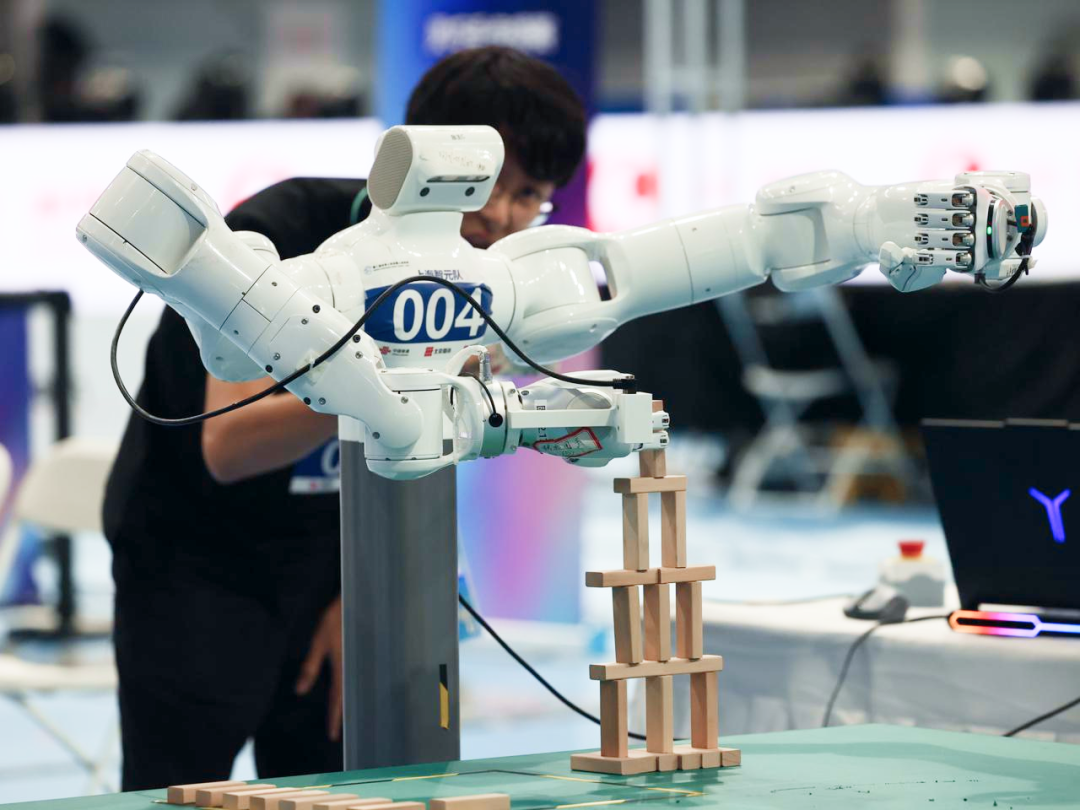 Opening Day of Dexterous Hand Special Event at World Humanoid Robot Games: Critical Point Wins Three Golds