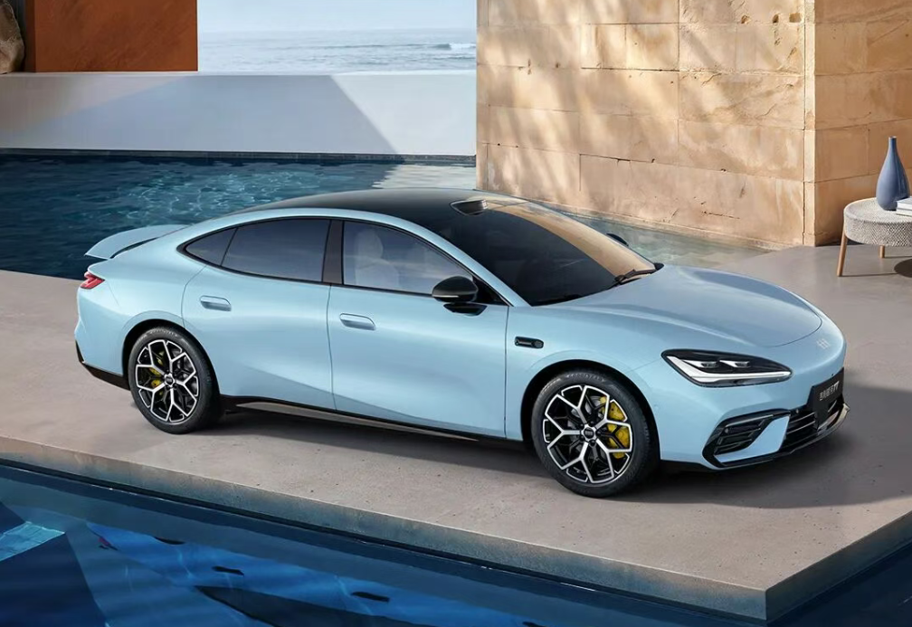 Geely Galaxy TT Pre-orders Surpass 20,000, Official Launch Set for September