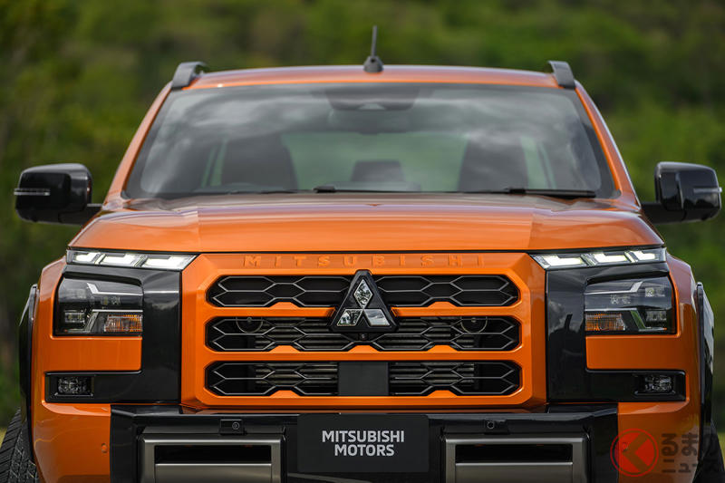 三菱「新型パジェロ」まもなく発表!? 「ランクル」ライバルの「本格四駆」が復活？ 期待高まる「伝説のSUV」“25年秋”にも公開か？