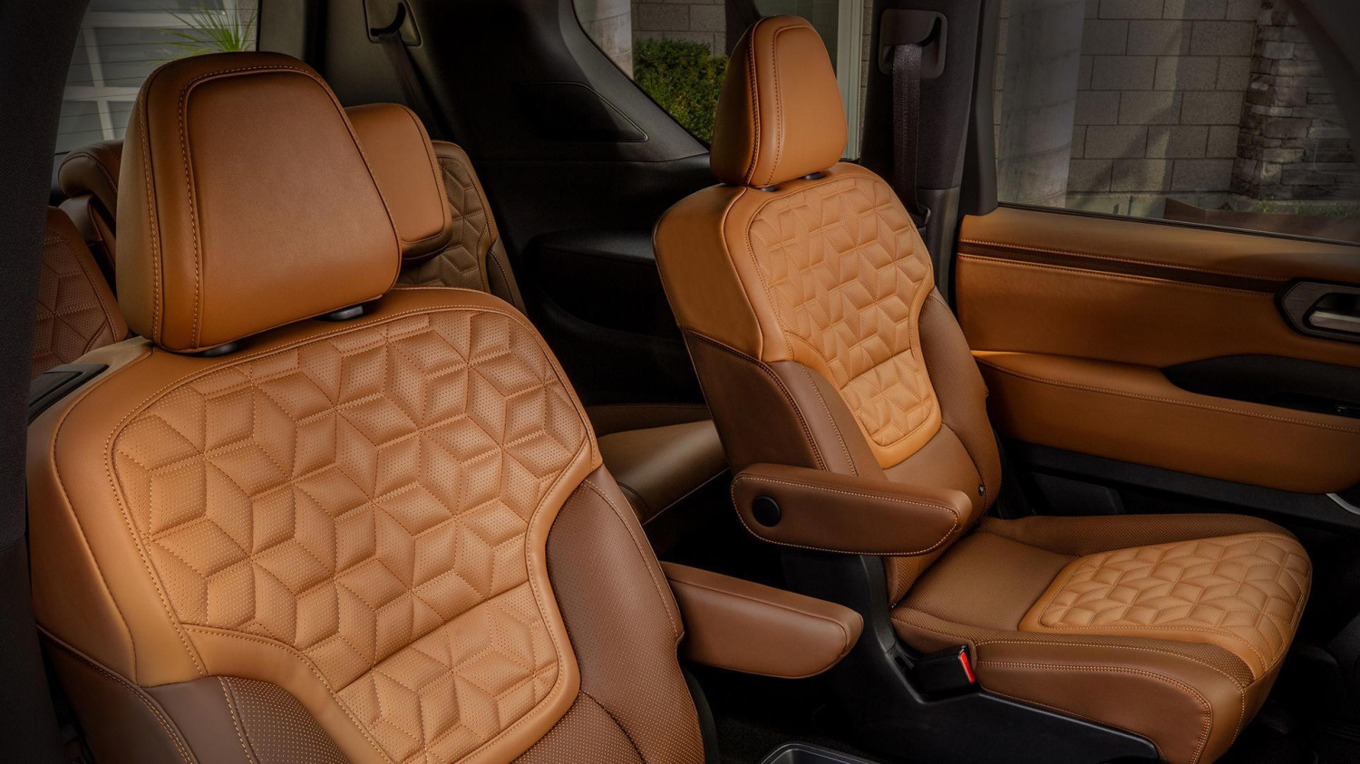 Best SUVs with captain's chairs | 2026 ratings