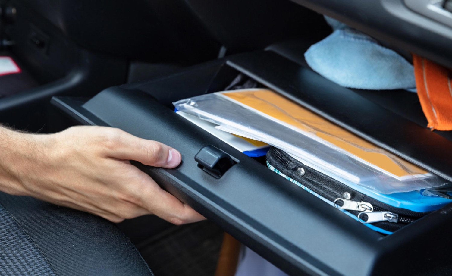 Compras un coche y resulta ser 'mellizo': así funciona una de las estafas más peligrosas del mercado de segunda mano