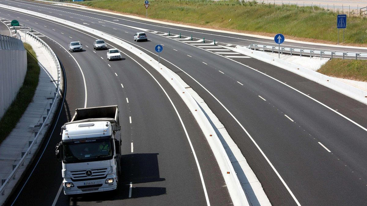 Demasiados españoles las confunden: ¿Qué indican las señales P-5, P-6, P-7 y P-8 de la DGT?