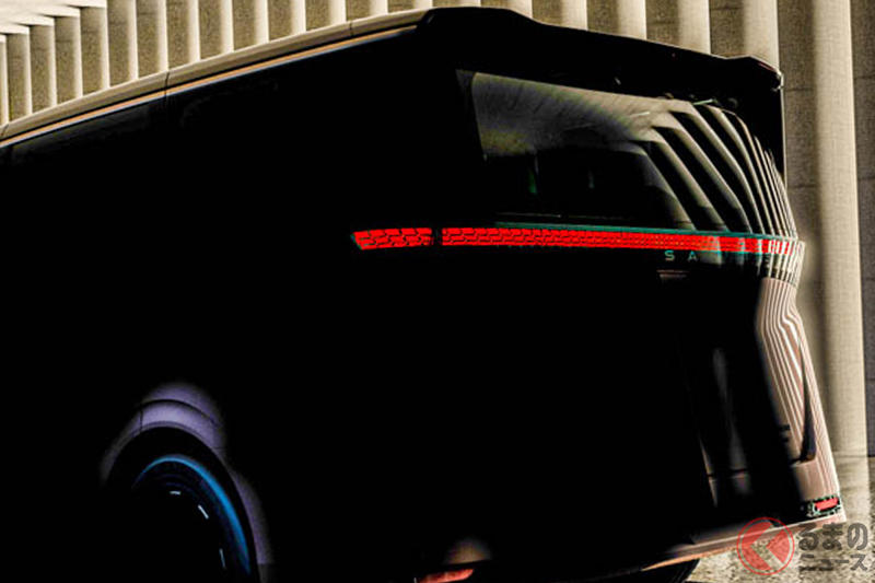 日産が「新型“高級ミニバン”」初公開！ 豪華「4人乗り仕様」もアリ？ 高効率エンジン搭載？ 15年ぶり全面刷新の「エルグランド」どんなモデルに？