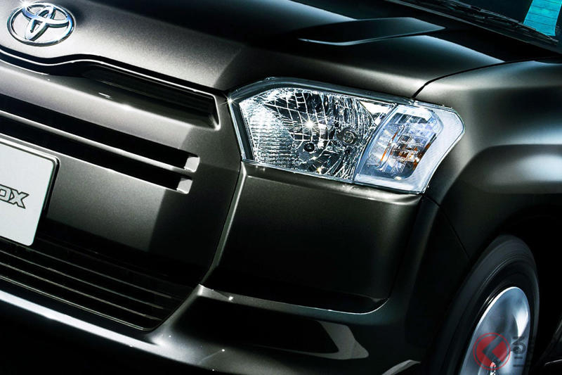 新車152万円！ トヨタ最新「プロボックス」がスゴイ！ 進化を続けた「商用バンの皇帝」どんなモデルに？ アウトドアや“遊び用”の「カスタムベース」にも最適！