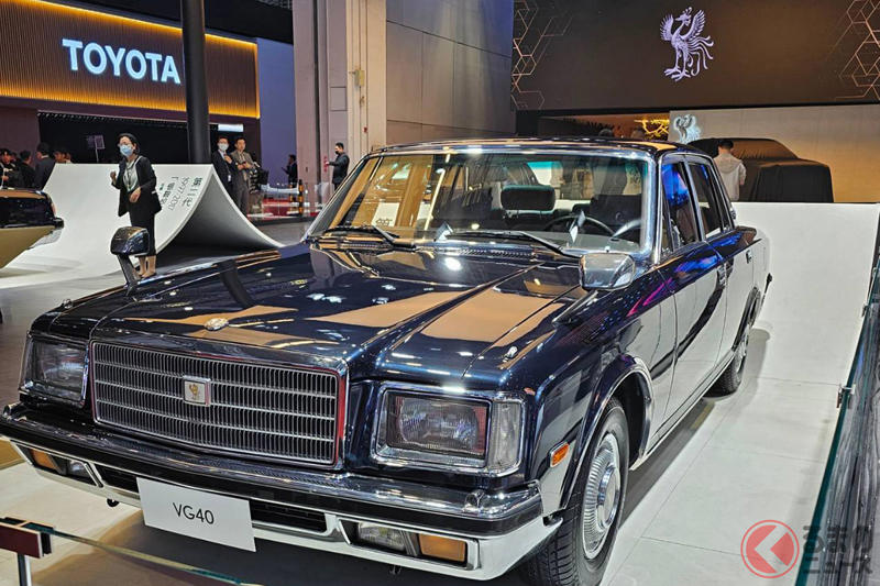 レクサスが「センチュリーGRMN」実車公開！ 斬新ドアが凄い！ 豊田会長カスタム仕様、展示のワケ