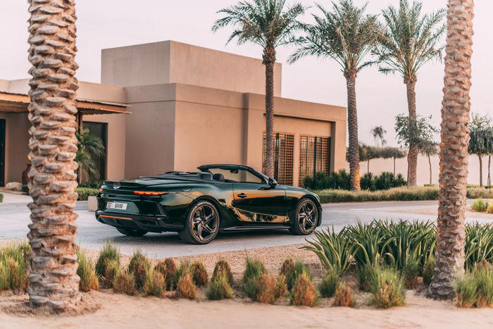 さらば伝説のW12 ベントレーが放つ最後の雄叫び、バトゥール・コンバーチブルは750馬力×世界16台の究極コレクター品