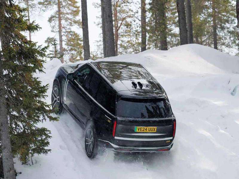 レンジローバー エレクトリックが北極圏の極寒テストを完了、いよいよ発表間近か