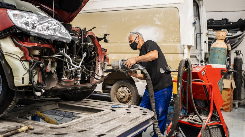 5 ways to tell if a car has been in an accident