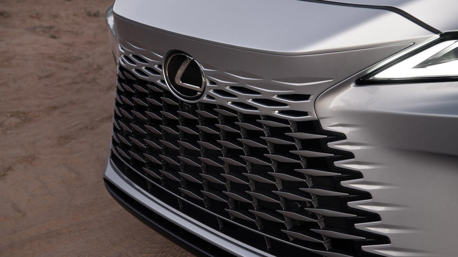 Best midsize hybrid SUVs for 2026