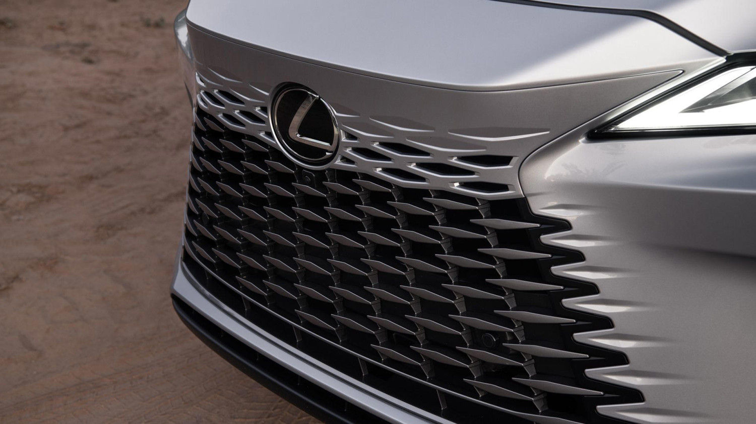 Best midsize hybrid SUVs for 2026