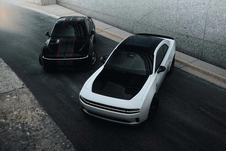 Dodge Charger Daytona With Four Doors Debuts