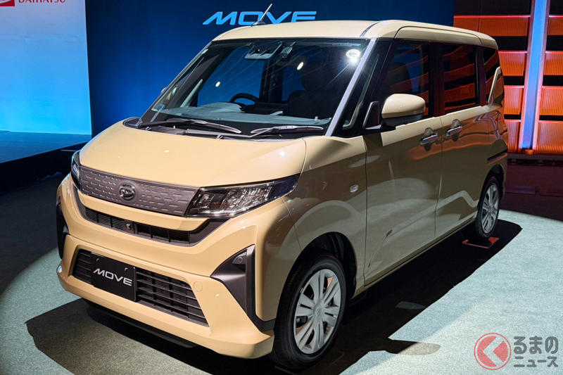 ダイハツ新型「ムーヴ」発表！ 11年ぶりの全面刷新で歴代初の「スライドドア」採用！ 初代誕生から30年目に大変革、市場投入へ 7代目は135万円から