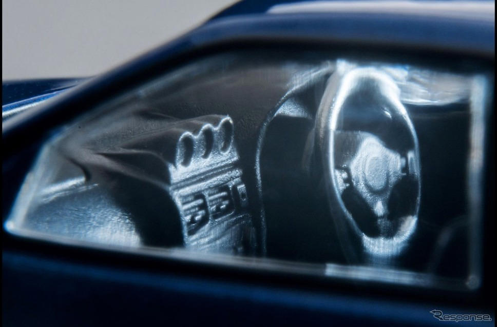 カスタムパーツが付け替え可能な高級トミカ、「日産 スカイライン25GT TURBO」11月発売