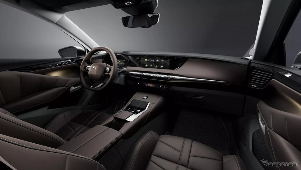 DSの新型プレミアムハッチ『N°4』、ハイブリッドは3万9000ユーロから