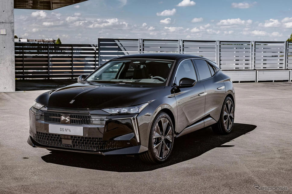 DSの新型プレミアムハッチ『N°4』、ハイブリッドは3万9000ユーロから