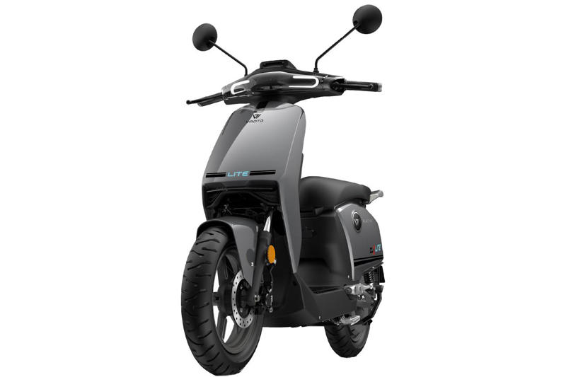 航続距離80kmの電動原付一種「VMOTO CUX Lite」をXEAMが先行販売開始。最高出力2.1kWのスタイリッシュスクーター