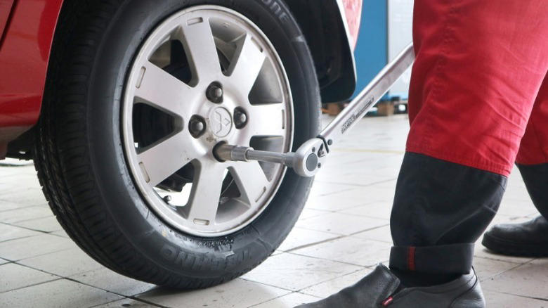 What You Should Know When Rotating Your Own Tires At Home