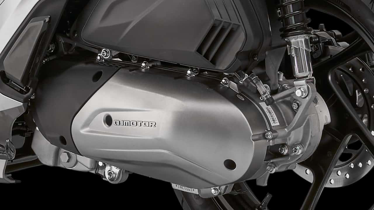 China Cloned This Popular Honda Scooter, But Could It Actually Be Better?