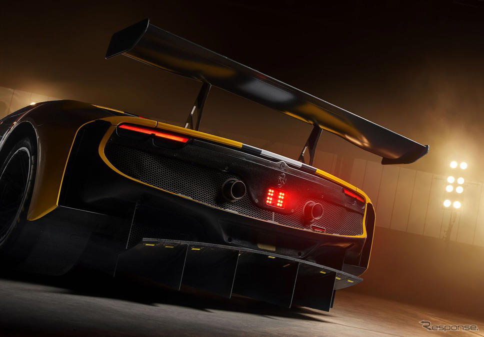 フェラーリの新型レーシングカー『296 GT3 Evo』発表…空力性能とエンジン最適化で戦闘力向上