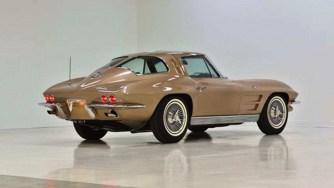 Chevrolet, Chevrolet Corvette, The 1963 Chevrolet Corvette split-window was controversial before it became iconic