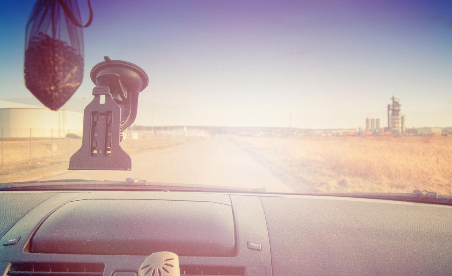 Trucos eficaces para reducir el calor en tu coche: así funciona el ‘efecto abanico’