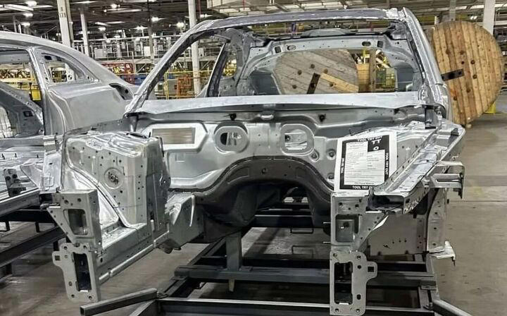 The New Dodge Charger Might Get a HEMI After All