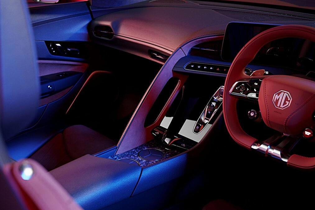 「電動ロードスターに異変！」英国発“次世代オープンカー”が挑んだ想像の斜め上の進化とは