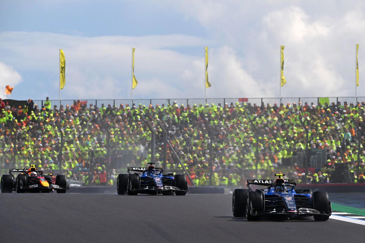 Alex Albon desvela la clave de su adelantamiento final con Williams: “El coche cobró vida”