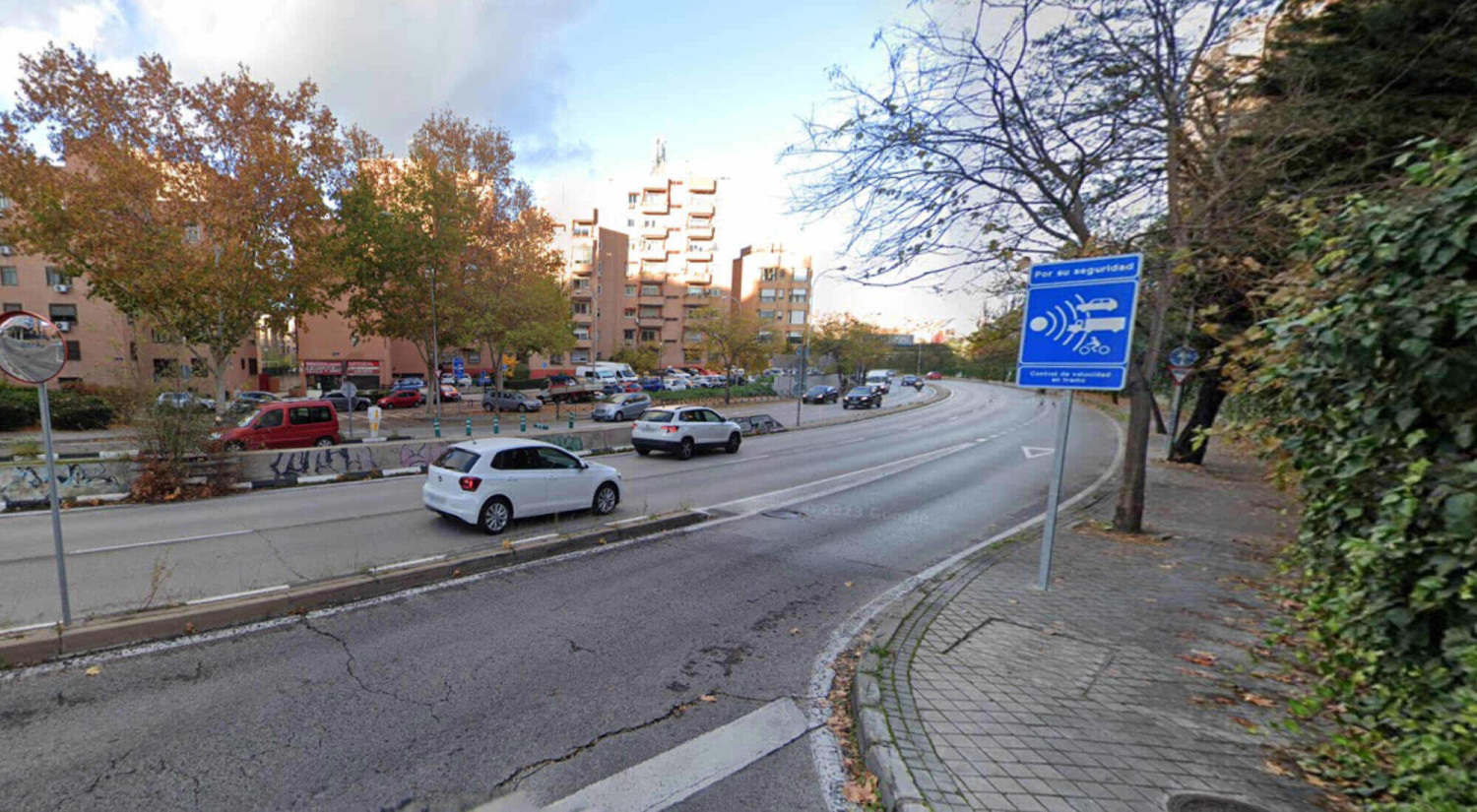 El radar de tramo que se te olvida mientras conduces: así funciona el más extenso y temido de España