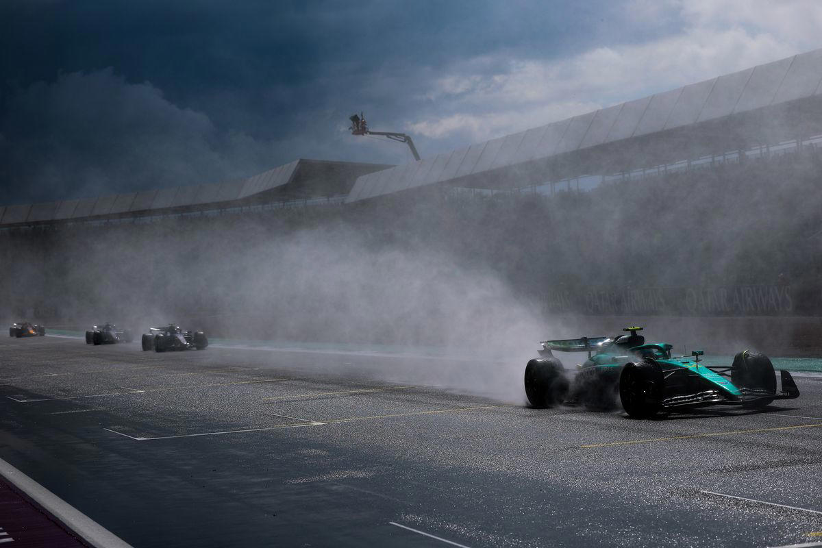 La cuestionable estrategia de Aston Martin que sacó la peor versión de Fernando Alonso