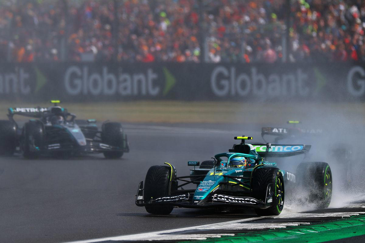 Aston Martin responde a la crítica de Fernando Alonso sobre la estrategia: “El enfoque es diferente”