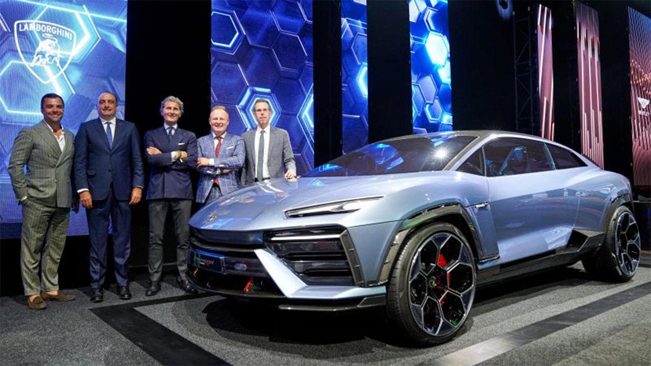 Tras las críticas recibidas por el Ferrari Luce, el CEO de Lamborghini celebra la cancelación de su primer eléctrico