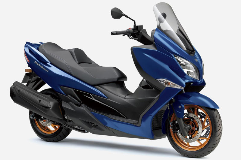 スズキが「バーグマン400 ABS」のカラーラインアップを変更！ 国内唯一の400ccスクーターの新色をチェック