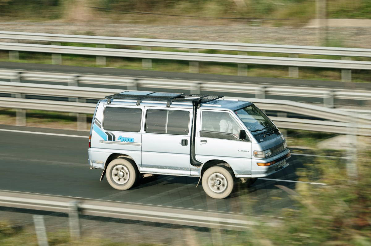 The 4 Coolest Minivans That Should’ve Never Existed—but Absolutely Did