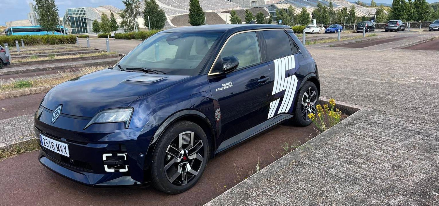 Renault llama a revisión al Renault 5 por riesgo de incendio en la batería