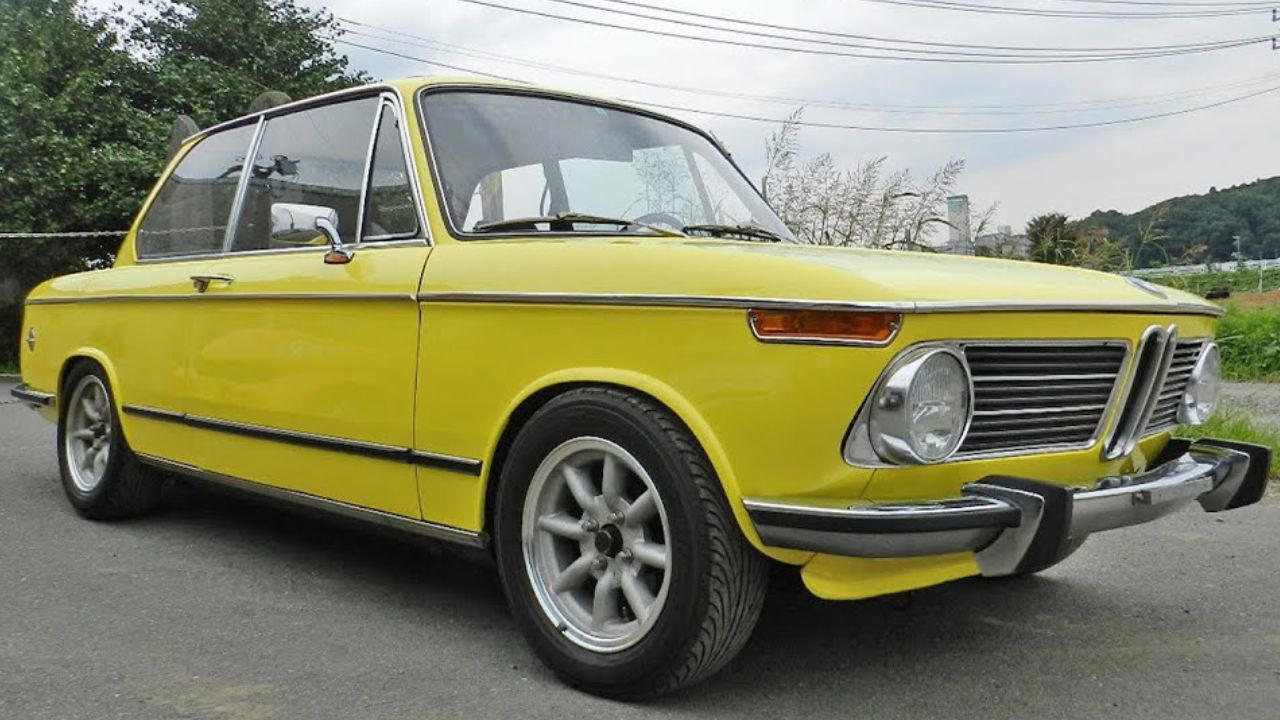 BMW, A new driving standard emerged from the 1971 BMW 2002tii’s balanced performance