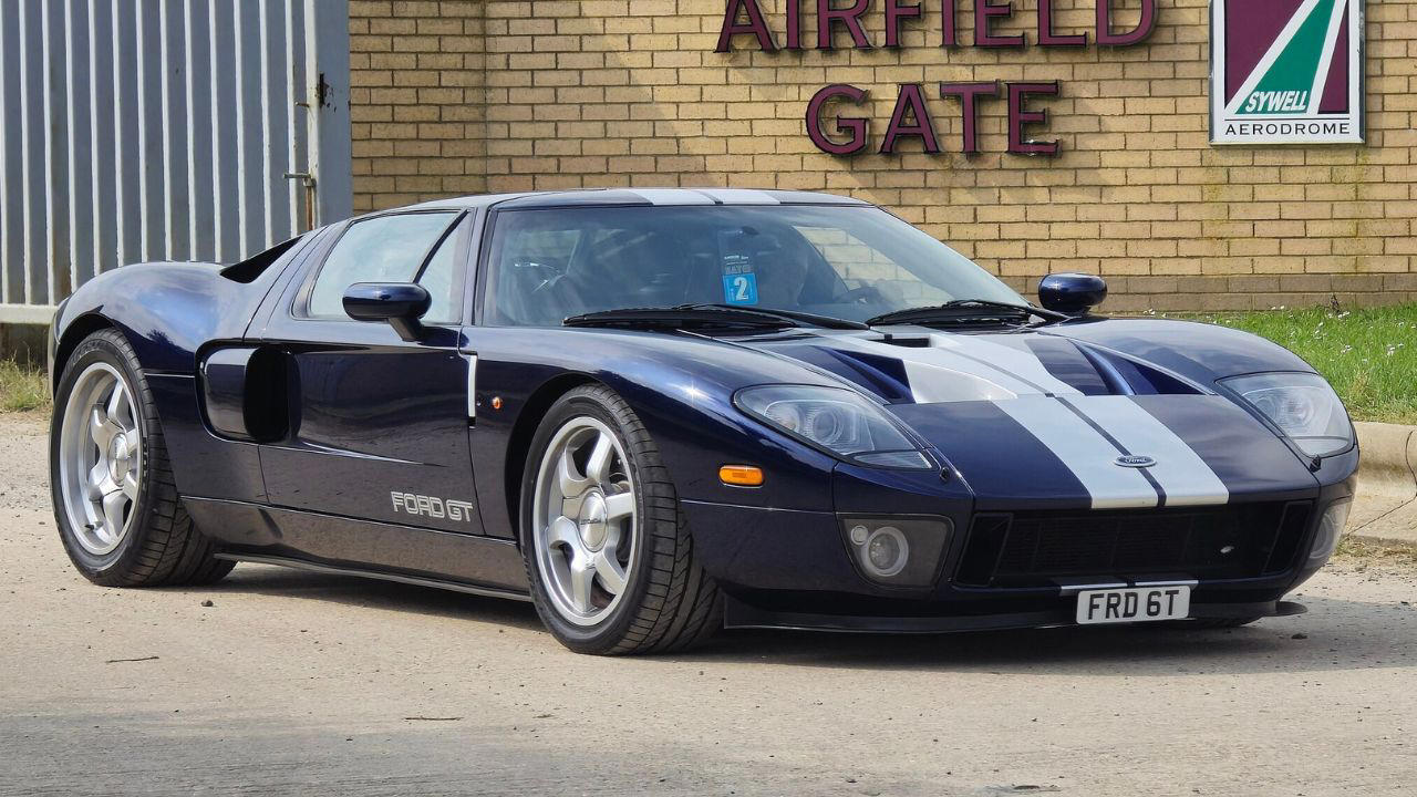 Ford, Ford GT, Built with racing in mind, the 2005 Ford GT delivered more than nostalgia